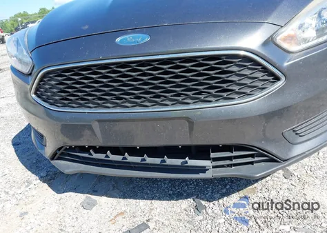 2018 Ford Focus Se z USA, uszkodzony, nr VIN 1FADP3FE1JL238012